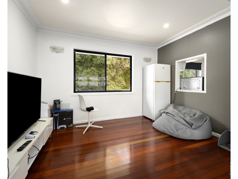 122 Regatta Parade, Southport QLD 4215