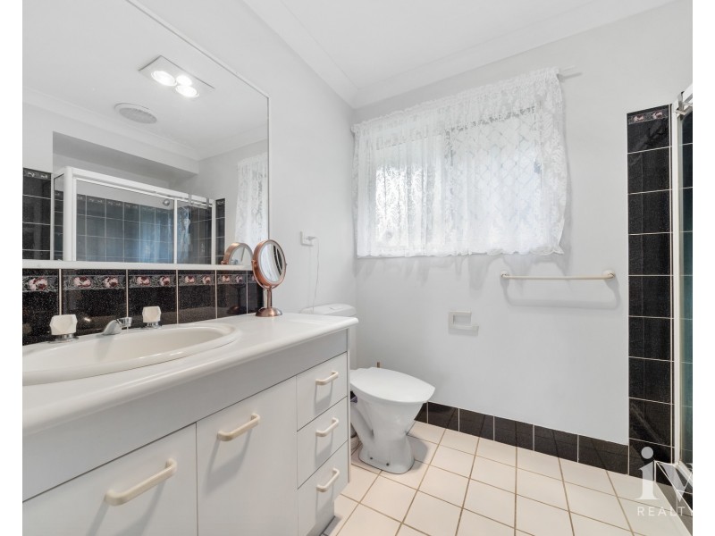 16 Peace Court, Mount Warren Park QLD 4207