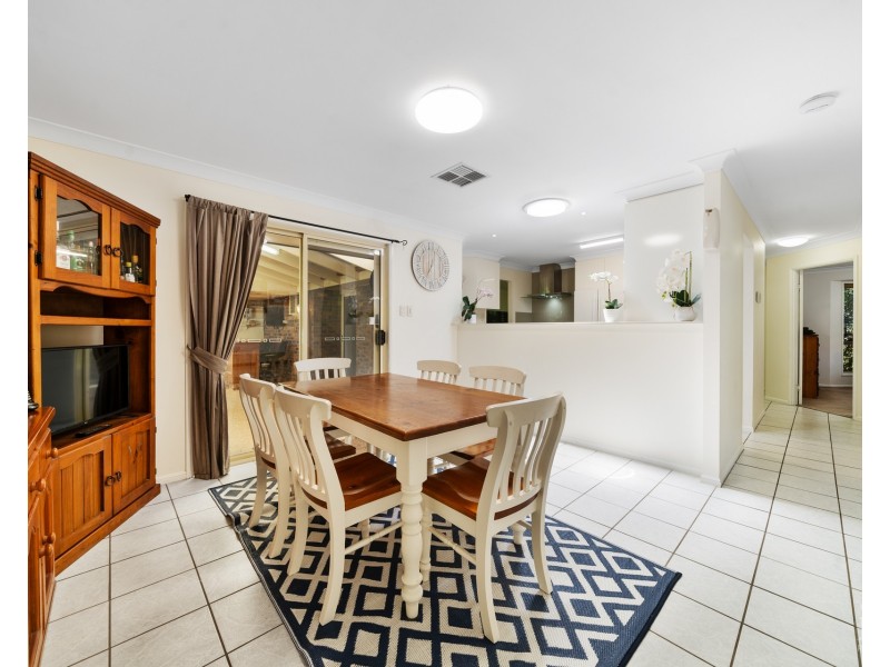 5 Peace Court, Mount Warren Park QLD 4207