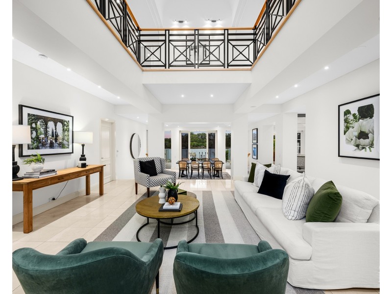 1011 Rosebank Way, Hope Island QLD 4212