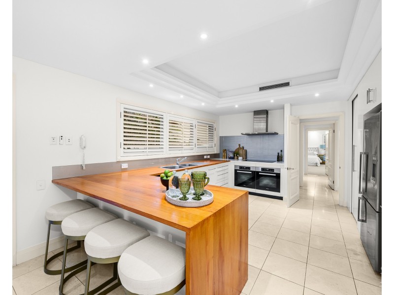 1011 Rosebank Way, Hope Island QLD 4212