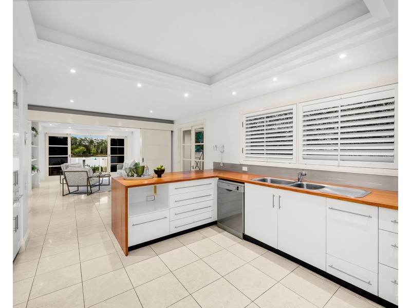 1011 Rosebank Way, Hope Island QLD 4212