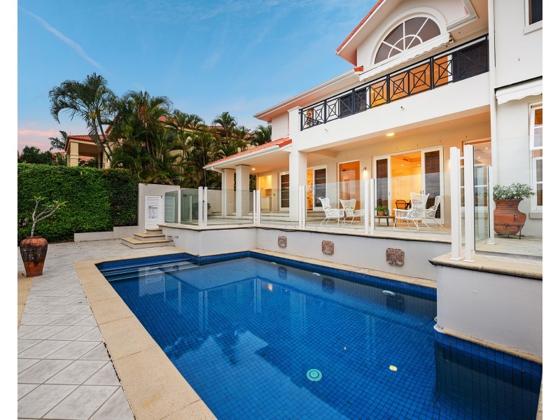 1011 Rosebank Way, Hope Island QLD 4212