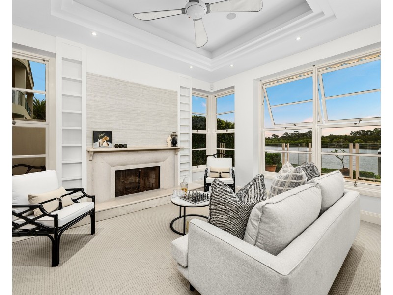 1011 Rosebank Way, Hope Island QLD 4212