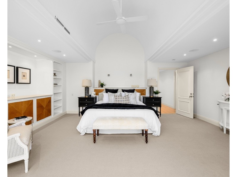 1011 Rosebank Way, Hope Island QLD 4212