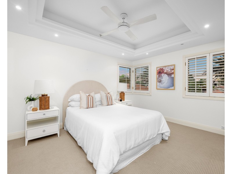 1011 Rosebank Way, Hope Island QLD 4212