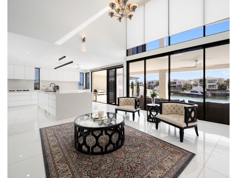 79 The Sovereign Mile, Sovereign Islands QLD 4216