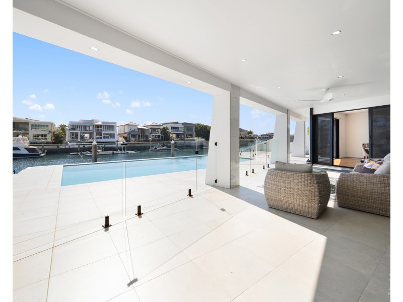 79 The Sovereign Mile, Sovereign Islands QLD 4216