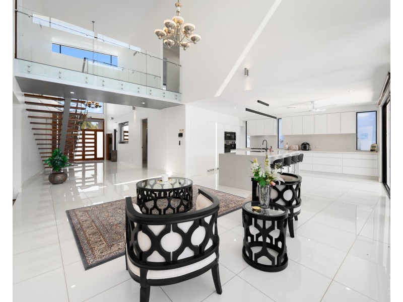 79 The Sovereign Mile, Sovereign Islands QLD 4216