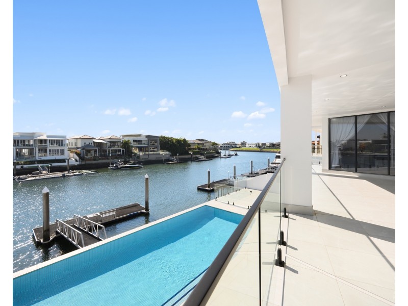 79 The Sovereign Mile, Sovereign Islands QLD 4216