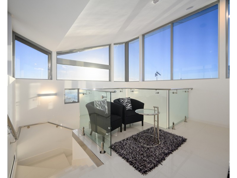 46 Knightsbridge Parade East, Sovereign Islands QLD 4216