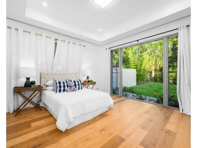 2106 Carlton Drive, Hope Island QLD 4212