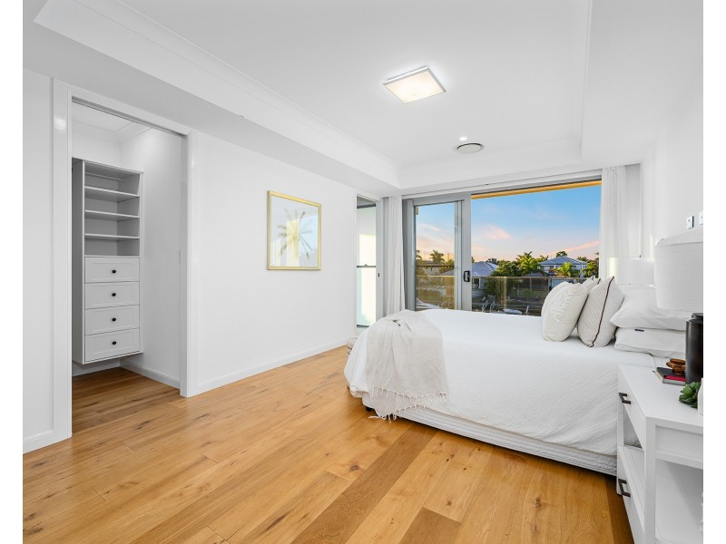 2106 Carlton Drive, Hope Island QLD 4212