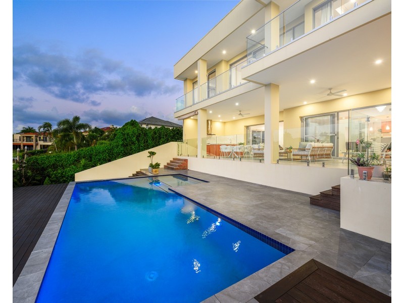 2106 Carlton Drive, Hope Island QLD 4212