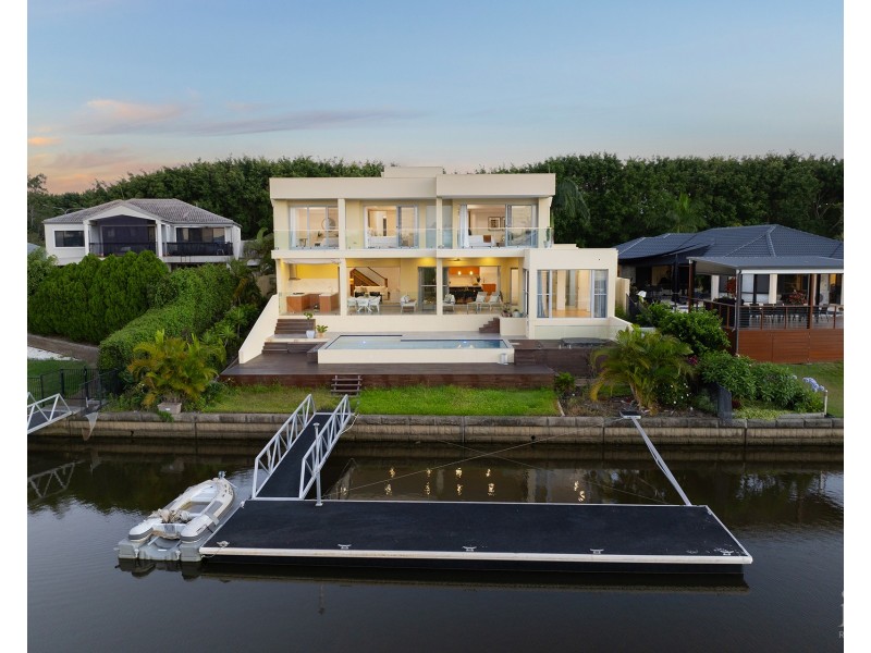 2106 Carlton Drive, Hope Island QLD 4212