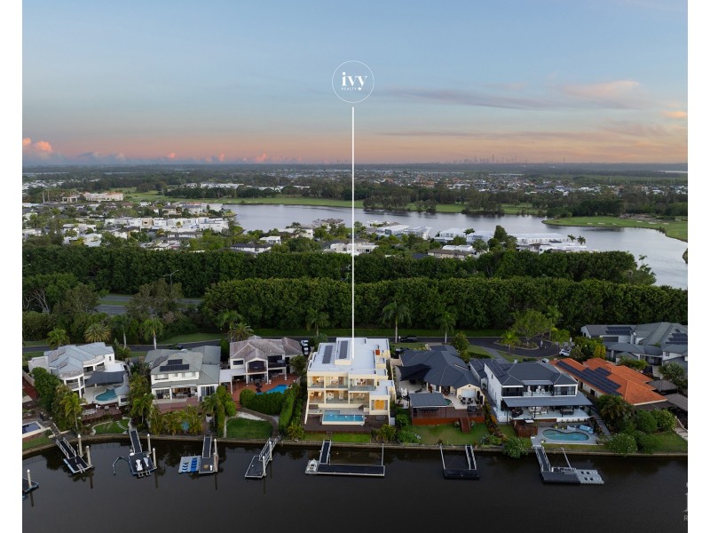 2106 Carlton Drive, Hope Island QLD 4212