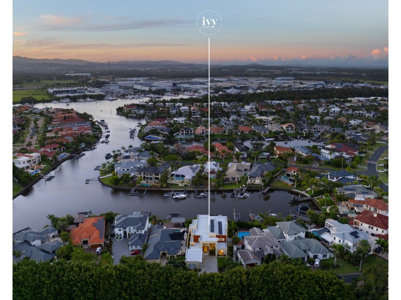 2106 Carlton Drive, Hope Island QLD 4212