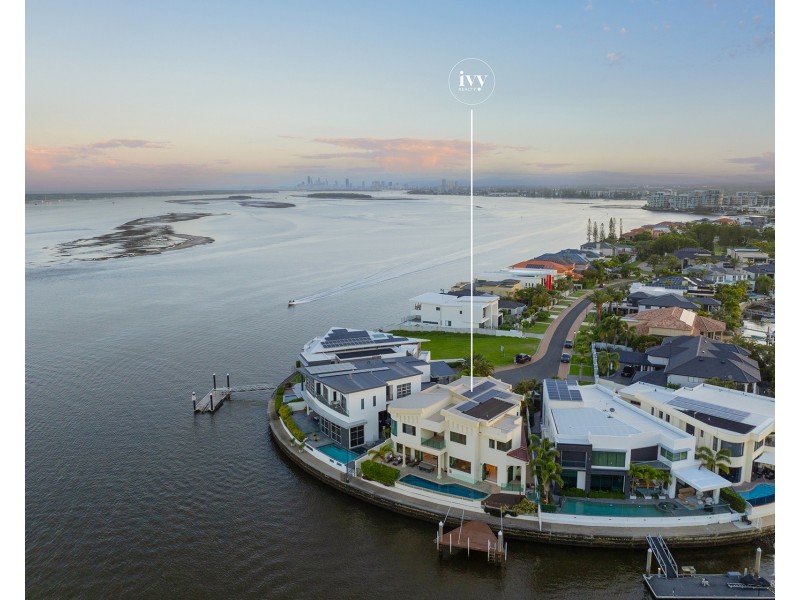 48 The Peninsula, Sovereign Islands QLD 4216