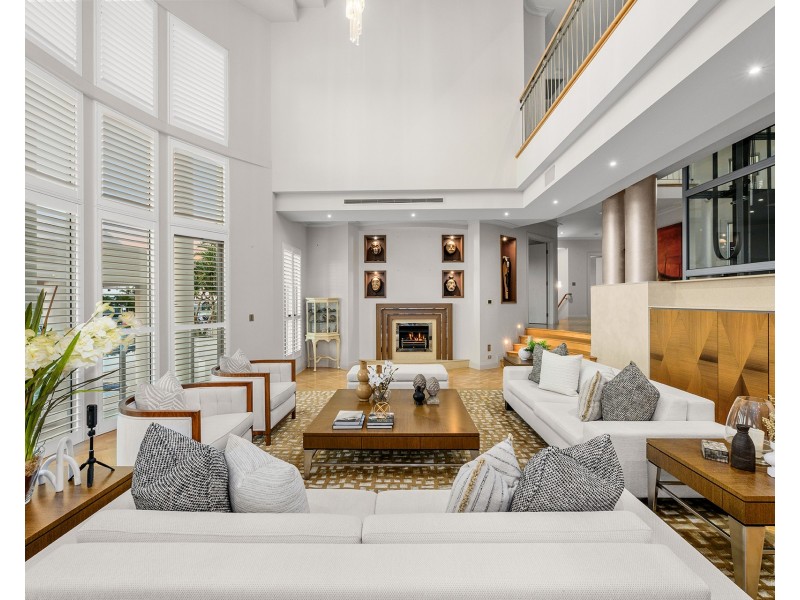 21-23 The Peninsula, Sovereign Islands QLD 4216