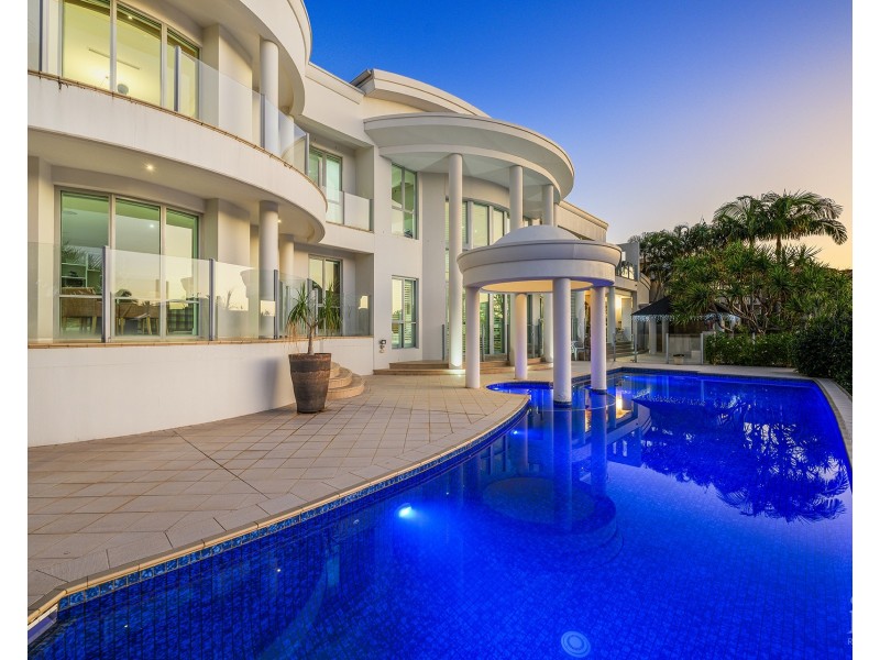 21-23 The Peninsula, Sovereign Islands QLD 4216