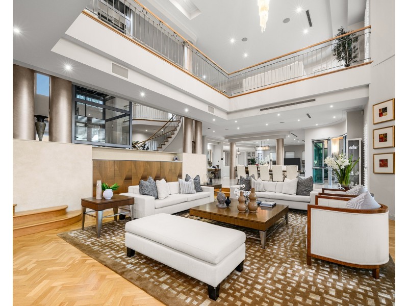 21-23 The Peninsula, Sovereign Islands QLD 4216