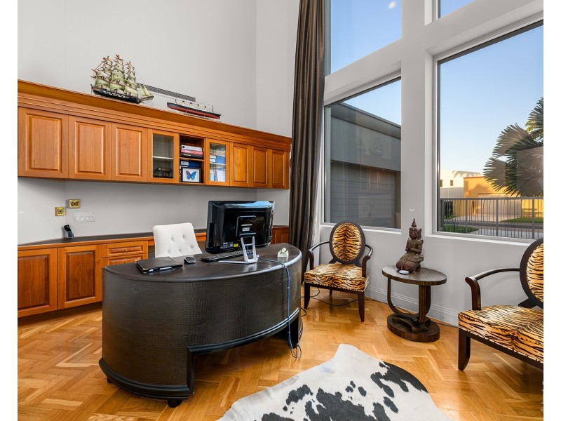 21-23 The Peninsula, Sovereign Islands QLD 4216