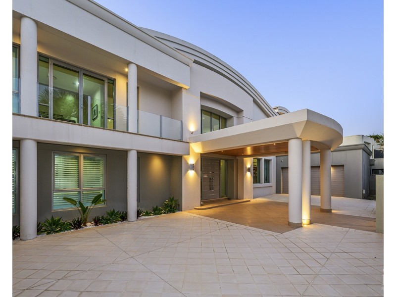 21-23 The Peninsula, Sovereign Islands QLD 4216