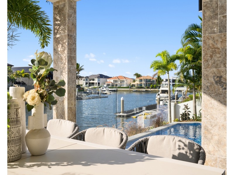 34 The Peninsula, Sovereign Islands QLD 4216