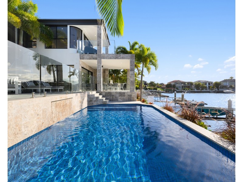 34 The Peninsula, Sovereign Islands QLD 4216