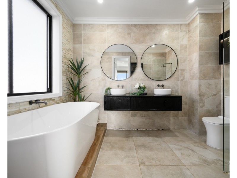 34 The Peninsula, Sovereign Islands QLD 4216