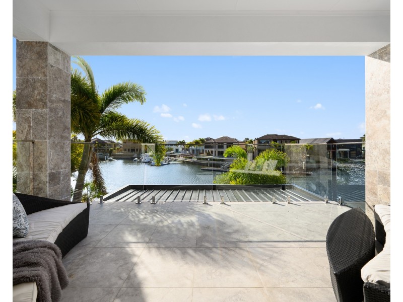 34 The Peninsula, Sovereign Islands QLD 4216