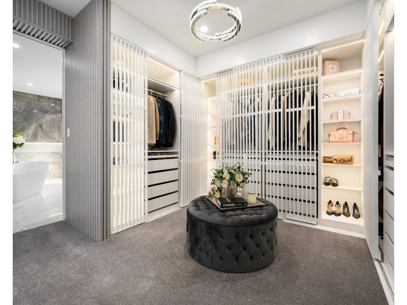 34 The Peninsula, Sovereign Islands QLD 4216