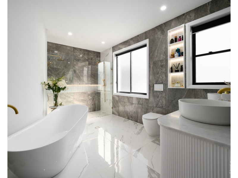 34 The Peninsula, Sovereign Islands QLD 4216