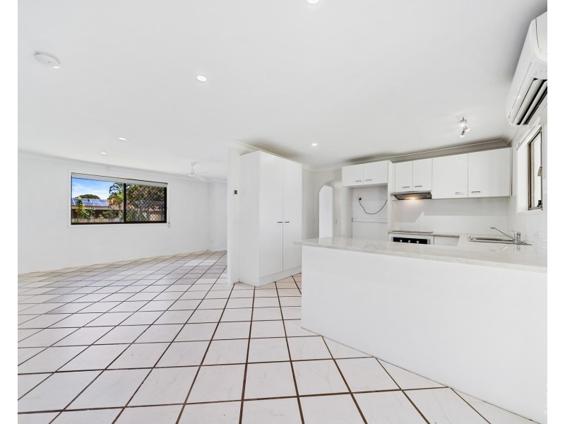 41 Robert Stanley Drive, Mount Warren Park QLD 4207