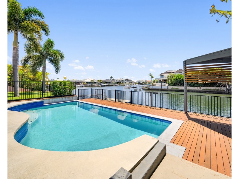 30 Saltbreeze Court, Runaway Bay QLD 4216