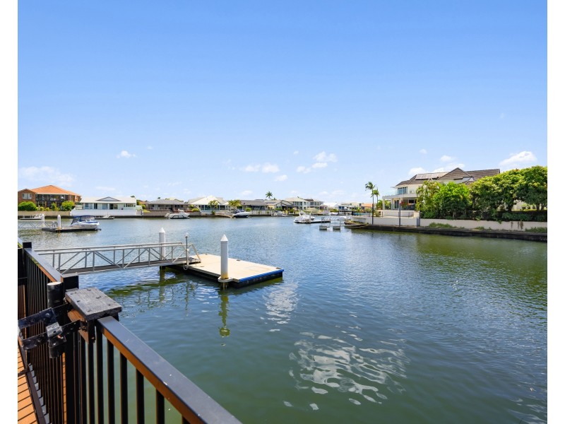 30 Saltbreeze Court, Runaway Bay QLD 4216