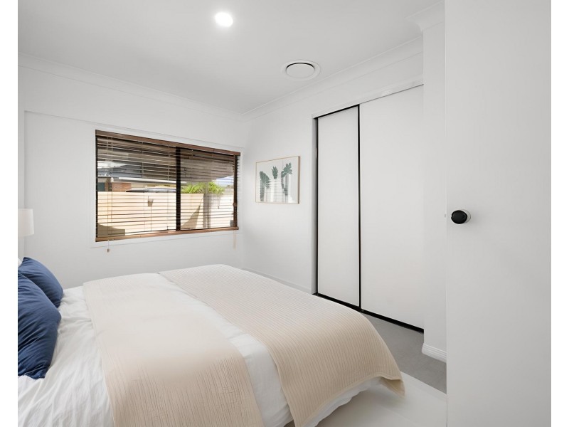 30 Saltbreeze Court, Runaway Bay QLD 4216