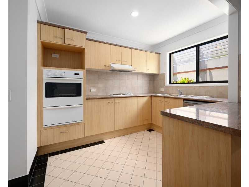 30 Saltbreeze Court, Runaway Bay QLD 4216