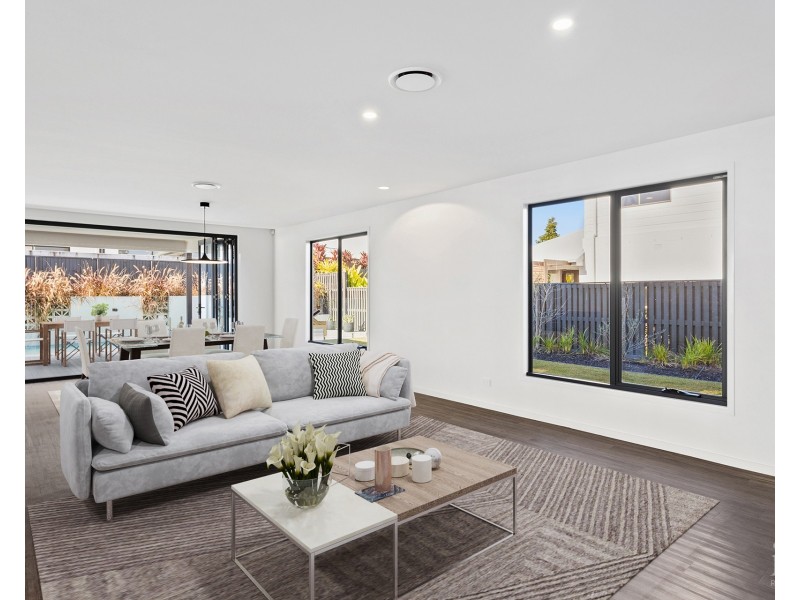 15 Cyan Street, Helensvale QLD 4212