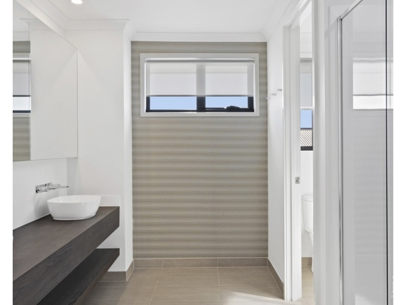 15 Cyan Street, Helensvale QLD 4212