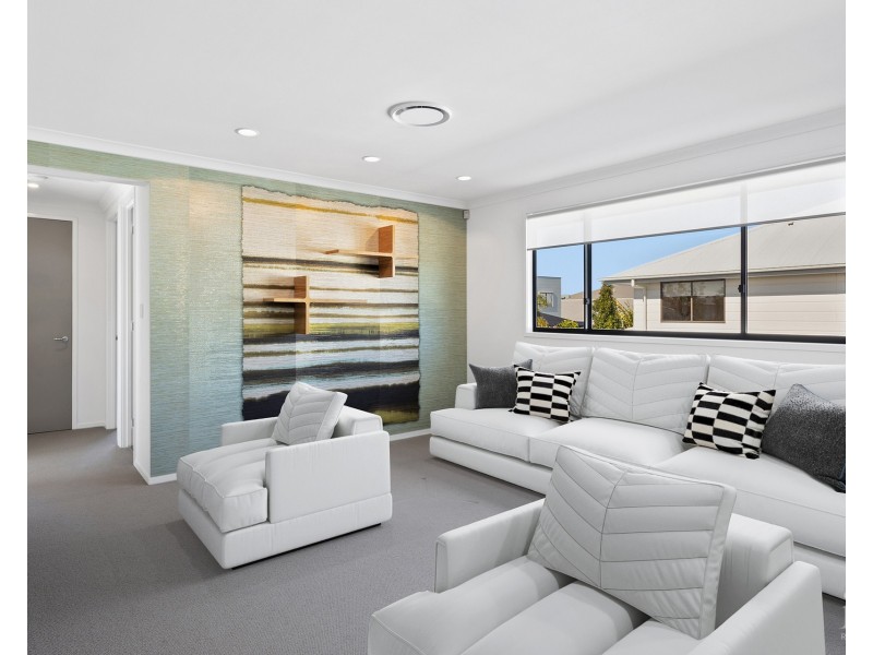 15 Cyan Street, Helensvale QLD 4212