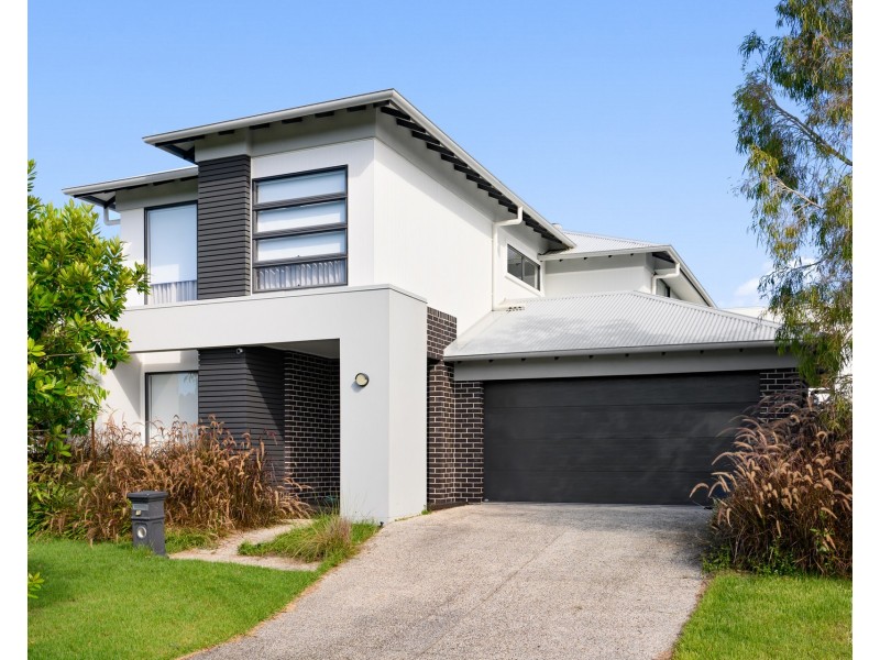 15 Cyan Street, Helensvale QLD 4212