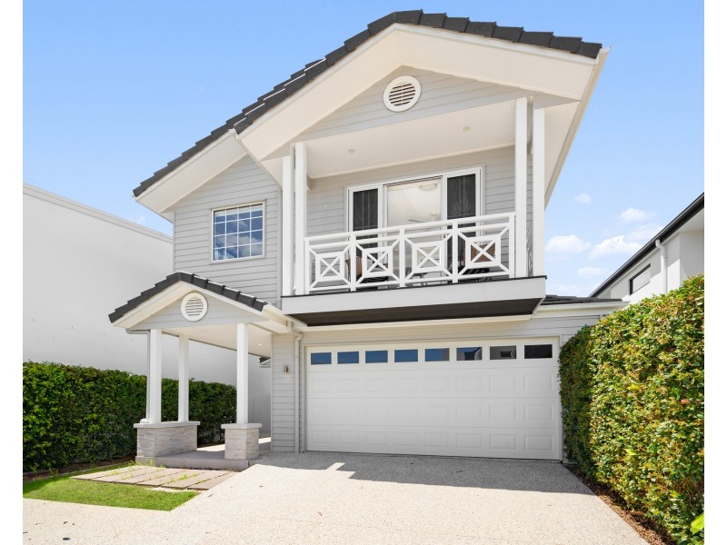 8949 The Point Circuit, Sanctuary Cove QLD 4212