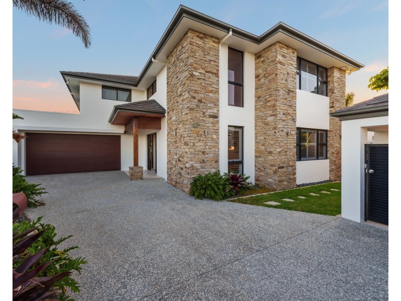 61 Knightsbridge Parade East, Sovereign Islands QLD 4216