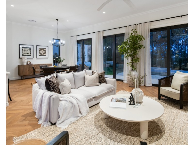 1873 Sawgrass Place, Sanctuary Cove QLD 4212