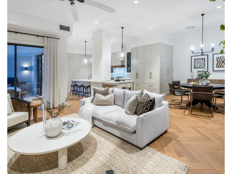 1873 Sawgrass Place, Sanctuary Cove QLD 4212