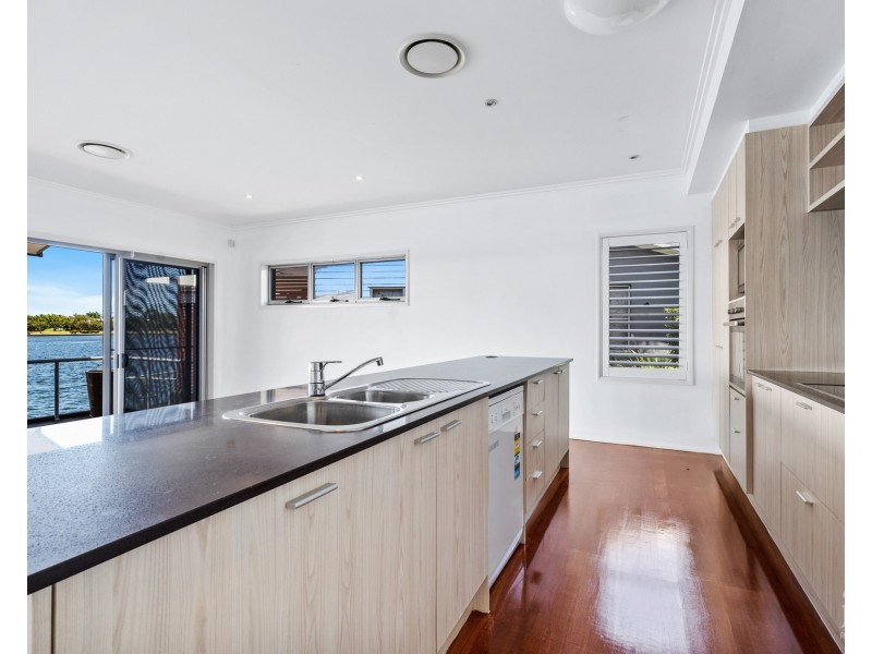 40/181 Lae Drive, Coombabah QLD 4216