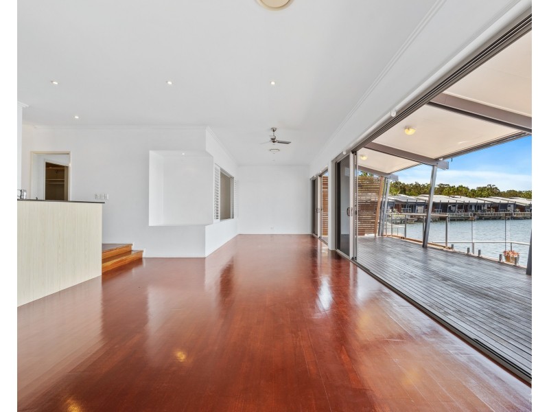 40/181 Lae Drive, Coombabah QLD 4216