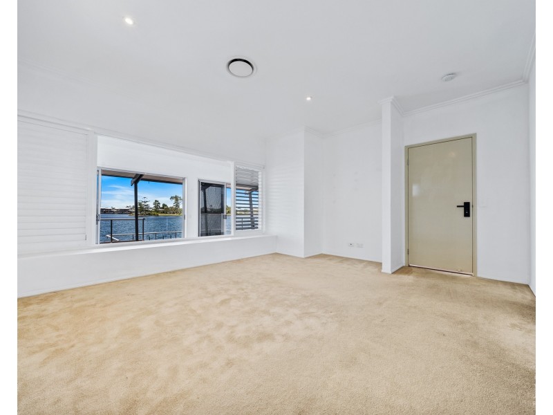 40/181 Lae Drive, Coombabah QLD 4216