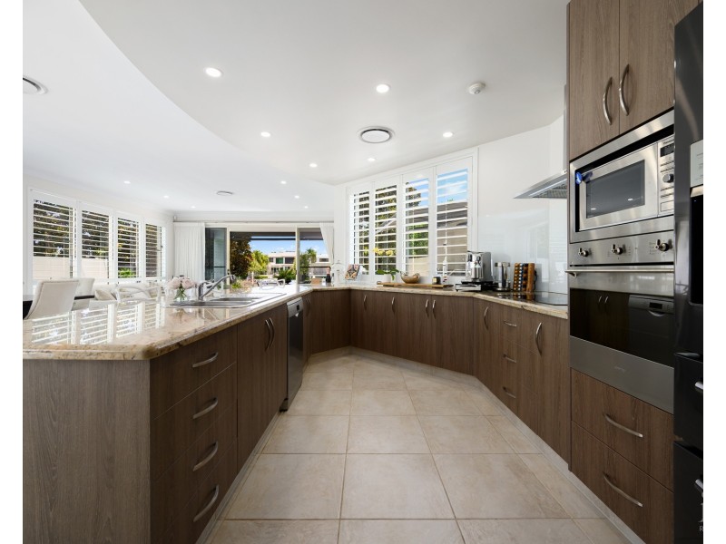 8037 Key Waters, Sanctuary Cove QLD 4212